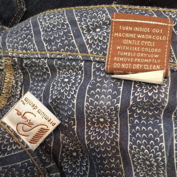 Paige Blue Laurel Canyon Boot Cut Jeans - Premium Denim - Dark Blue color - Picture 8 of 8